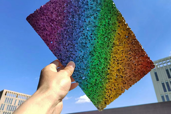 透光泡沫鋁裝飾板